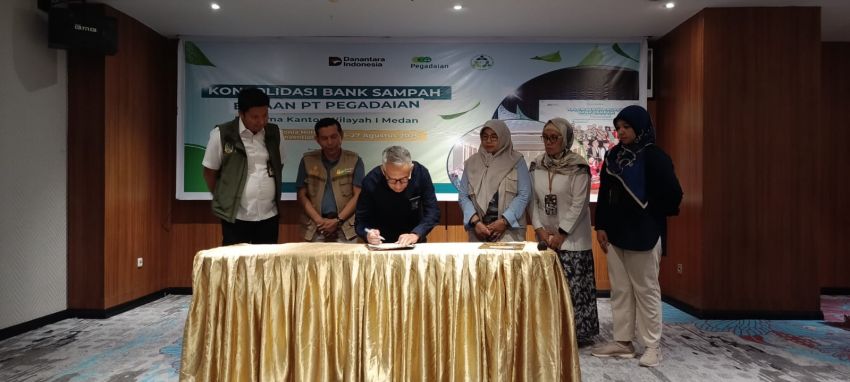 &lrm;Pegadaian Dorong Edukasi Lingkungan dan Pemberdayaan Ekonomi Melalui Literasi Bank Sampah