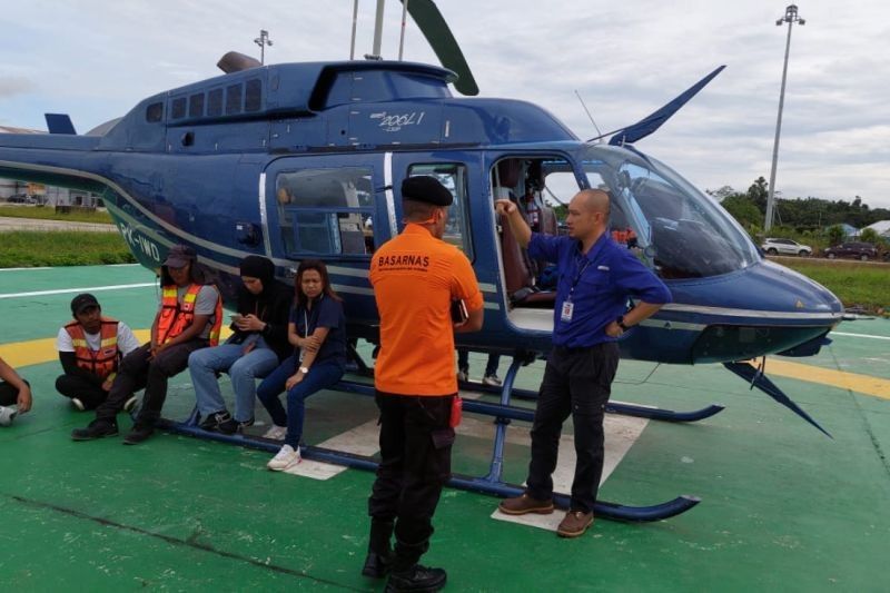 Dua Helikopter Dikerahkan Membantu Mengevakuasi Penumpang Helikopter PK-IWS