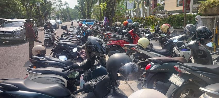 Parkir Liar di Jalan Kartini Diduga Dibeckup Oknum DPRD, Wali Kota Diminta Evaluasi Kadis Perhubungan