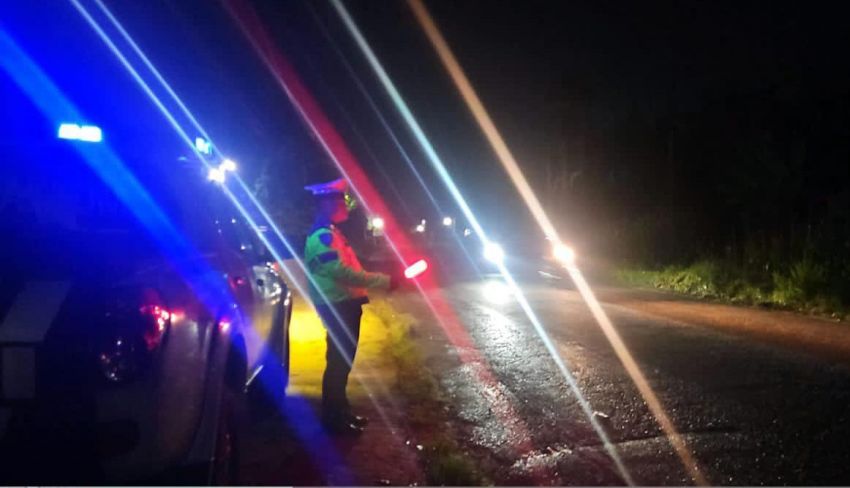 Sat Lantas Polres Simalungun Gelar Blue Light Patrol, Antisipasi Balap Liar dan Begal di Malam Hujan