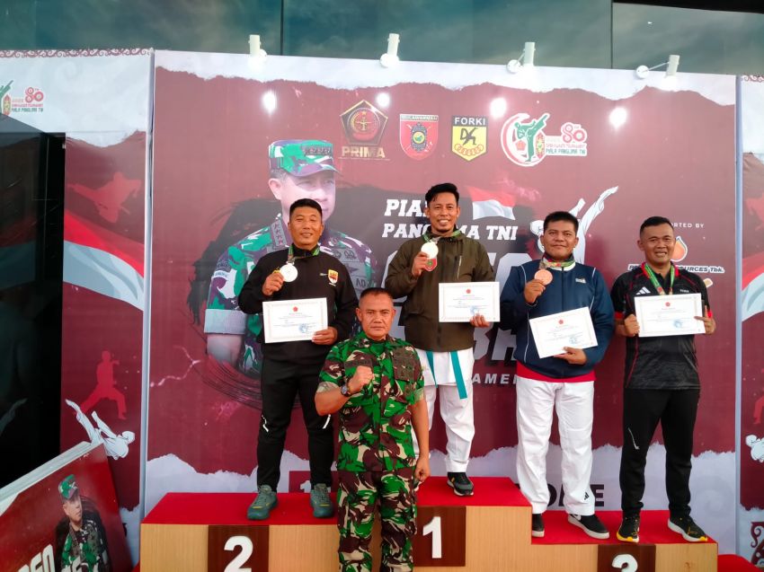 Personel Brimob Polda Sumut Raih Prestasi Membanggakan di Kejuaraan Karate Piala Panglima TNI 2025