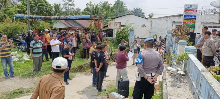 Polri Hadir untuk Rakyat: Polsek Tanah Jawa Amankan Aksi Damai Masyarakat Tangga Batu Bersatu