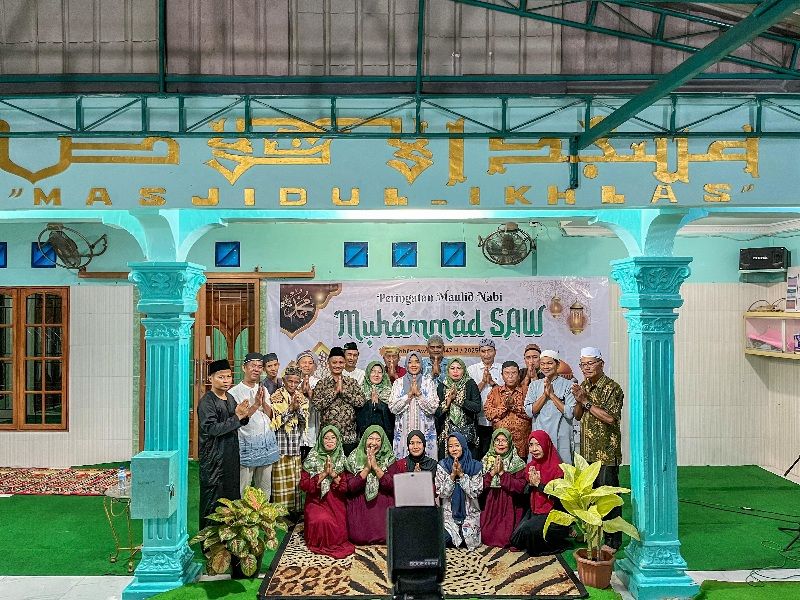 Herlina Beri Hadiah Bagi Anak-anak Peringatan Maulid Nabi Muhammad  SAW 1447 H/2025