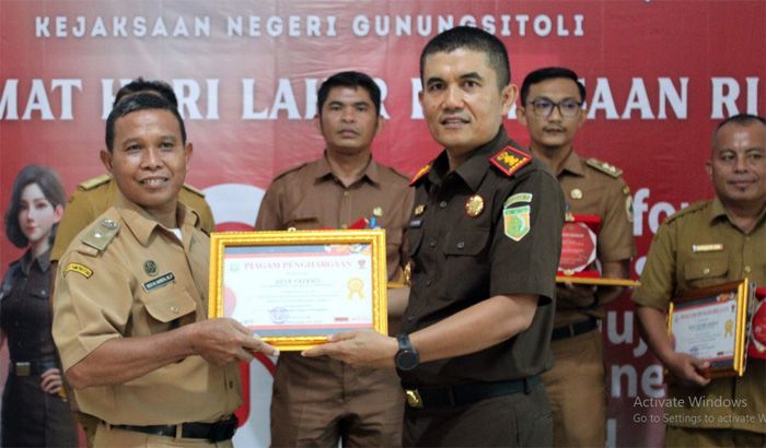 Kajari Gunungsitoli Parada Situmorang Apresiasi Desa, Kelurahan dan Kecamatan Inspiratif Dukung Penerapan Restorative Justice