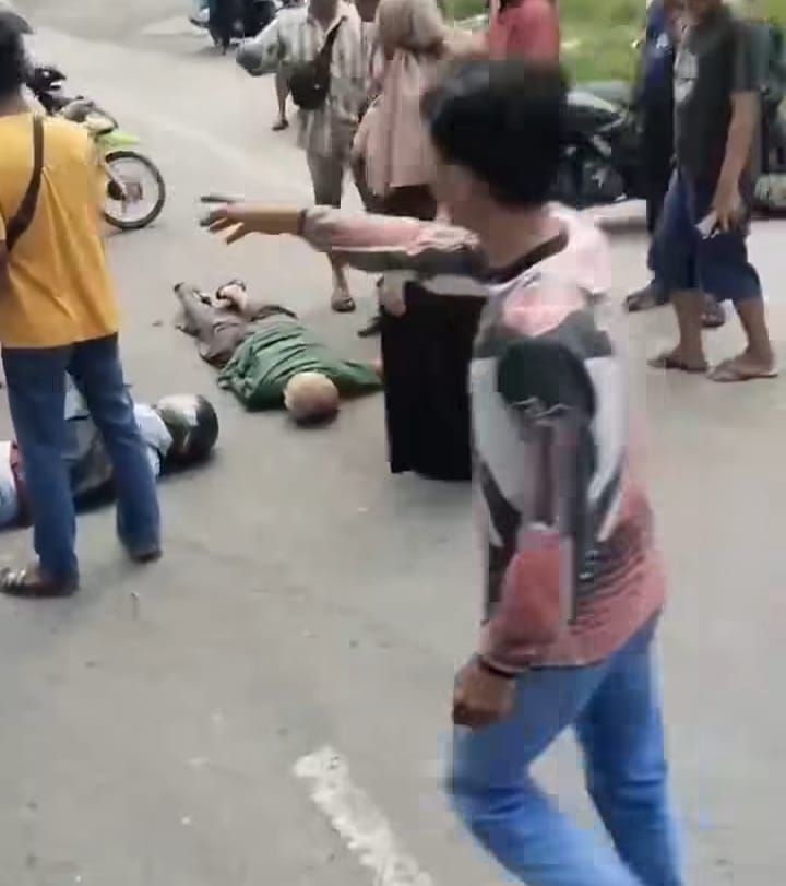 Cium Aspal, Dua Pengendara Motor Terkapar di Jalan Bandara Kualanamu