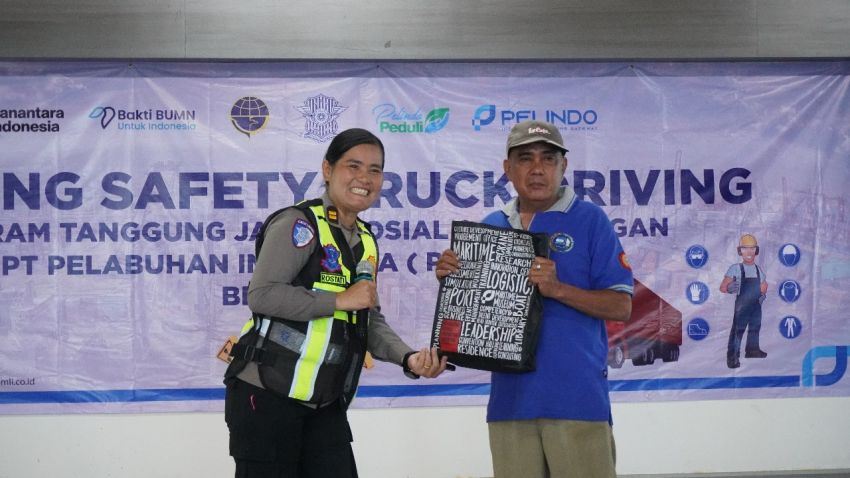 Pelindo Regional 1 dan Kepolisian Gelar Sosialisasi Keselamatan Berkendara di Belawan