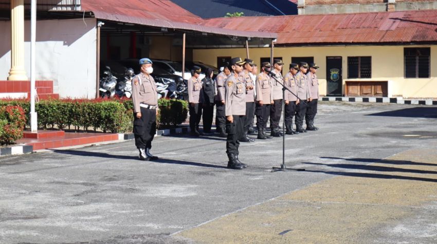 Polres Pematangsiantar Gelar Apel Jam Pimpinan, Pemeriksaan Fisik dan ADM Randis