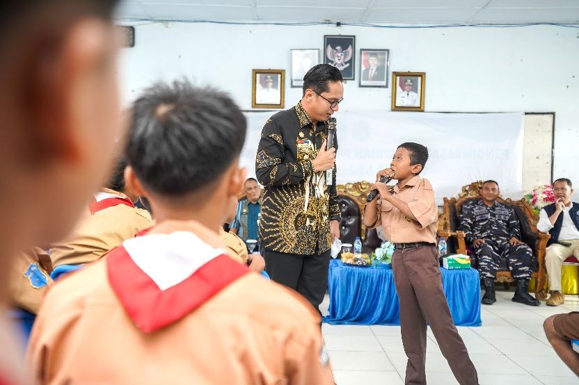 Rico Waas Beri Motivasi Kepada Siswa Untuk Menggapai Cita-Cita dan Menjauhi Narkoba