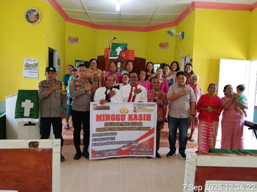 Polsek Bosar Maligas Hadirkan Negara di Tengah Masyarakat Melalui Program Minggu Kasih di Gereja HKBP