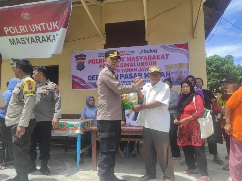 Wujud Kepolisian Humanis: Polsek Tanah Jawa Gelar Pasar Murah 6 Ton Beras untuk Masyarakat Simalungun