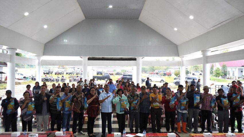 Pemerintah Kabupaten Toba Terima Bantuan Benih Padi dari Kementerian Pertanian RI