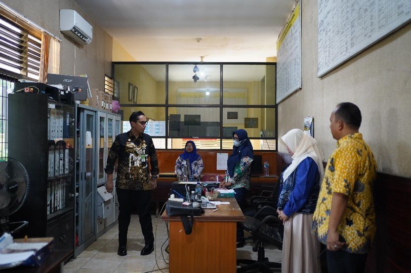 Sangat Jorok & Tidak Terawat, Kantor Lurah Ladang Bambu