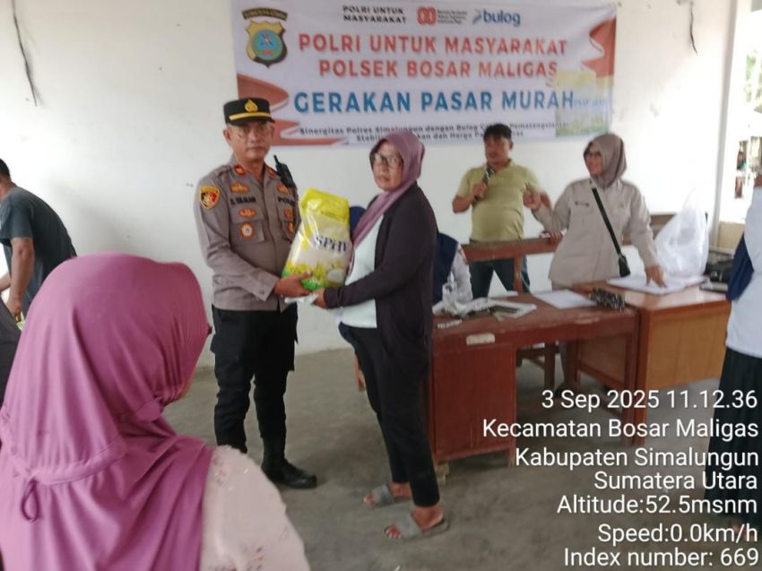 Polsek Bosar Maligas Gelar Pasar Beras Murah SPHP Bersama Bulog Dukung Program Ketahanan Pangan Presiden Prabowo