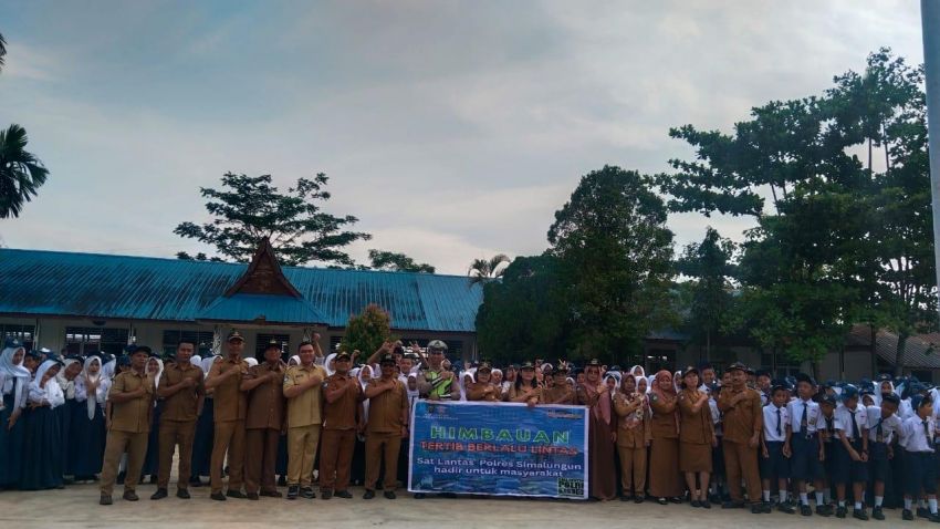 Police Goes To School: Polres Simalungun Edukasi Siswa SMP Negeri 2 Tapian Dolok Bahaya Balap Liar