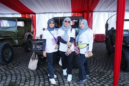 320 Kendaraan Legendaris Meriahkan Pesta Rakyat HUT ke-80 TNI di Monas