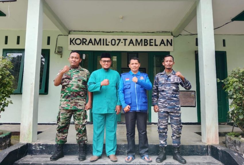 Tambelan Bersih, Anak Tambelan Berkualitas : Koramil 07/Tambelan dan AL Tambelan Gelar Gerakan Peduli Lingkungan dan Sayang Anak