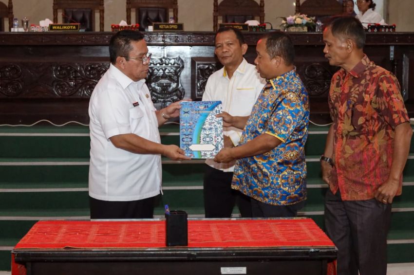 DPRD Setujui Ranperda P-APBD TA 2025 Pemko Pematangsiantar Menjadi Perda