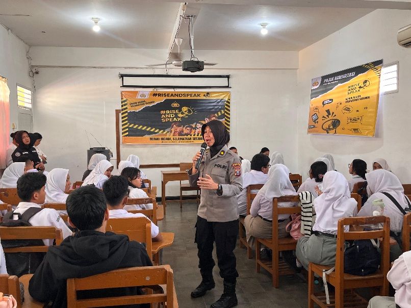 HUT Polwan ke 77, Polwan Polda Sumut Gelar Dialog "Rise and Speak" di Dua Sekolah