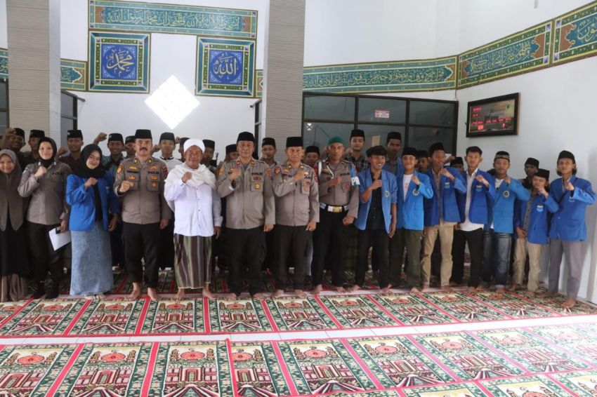 Polres Simalungun Gelar Doa Bersama Santri Anak Yatim dan Mahasiswa Demi Persatuan Indonesia Maju
