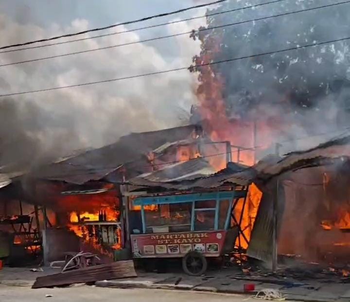 9 Kios di Pasar VII Marindal Terbakar