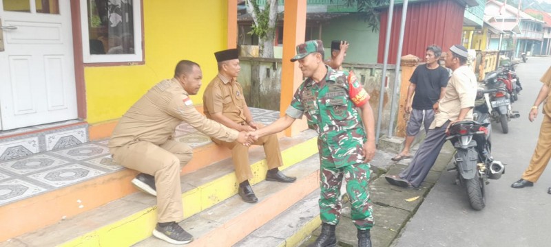 Babinsa Desa Kampung Melayu laksanakan Koordinasi Pembangunan Koperasi Desa Merah Putih (KDMP)