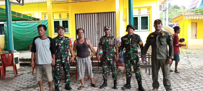 Patroli Gabungan di Desa Kampung Hilir : Memelihara serta Meningkatkan Keamanan dan Ketertiban