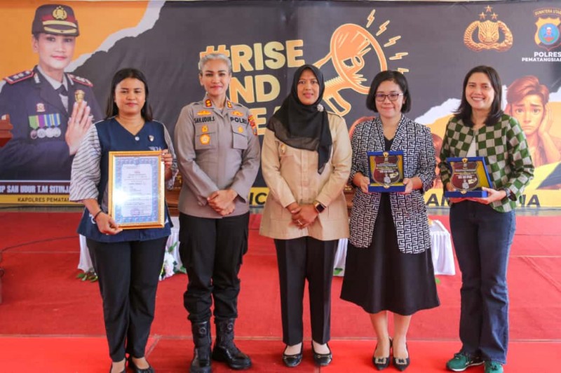 Herlina Hadiri Sosialisasi #Rise and Speak Bersama Polres Pematangsiantar