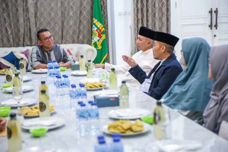 Zakiyuddin Harahap Terima Kunjungan Presiden Universitas dan Pimpinan Ponpes Darunnajah