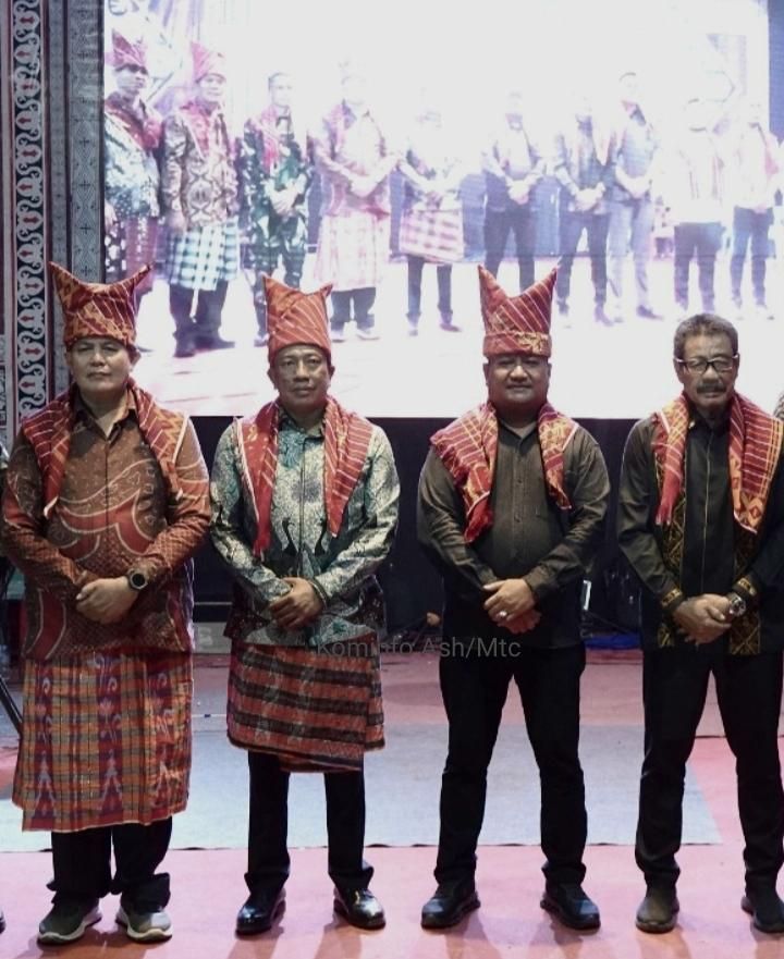 Pesta Seni Budaya Daerah  "Etnis Batak Karo Tampil Memukau"