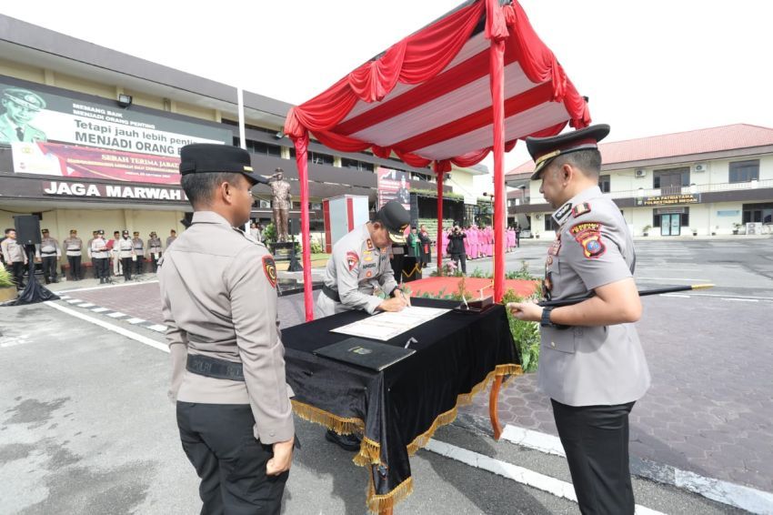 Sah...!!! Kombes Pol. Dr Jean Calvijn Simanjuntak Kapolrestabes Medan