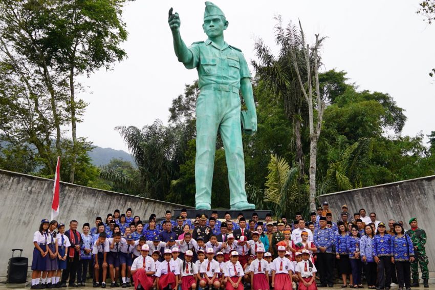 Riwayat Hidup DI Panjaitan Diperagakan Di Lumban Tor
