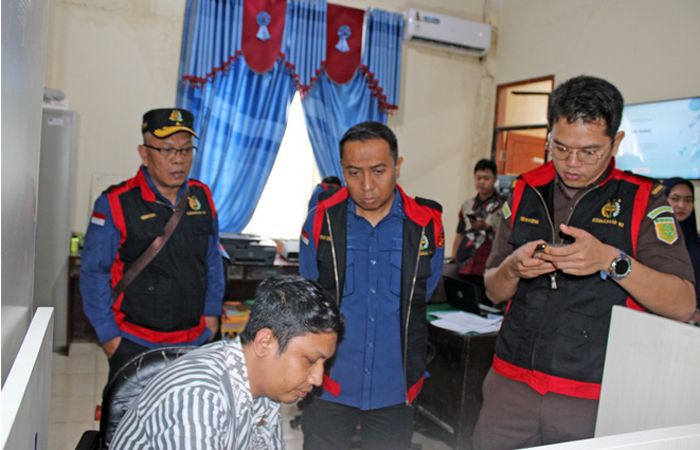 Dugaan Korupsi Smartboard SMP Negeri Se-Kota Tebing Tinggi, Tim Penyidik Kejati Sumut Geledah 2 Lokasi Berbeda