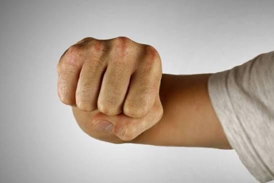 Kesal Disuruh ke Kebun Karet Anak Pukul Ayah Kandung Hingga Tewas