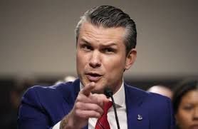 Panglima Perang Trump, Hegseth, Menanggapi Reaksi Keras MAGA