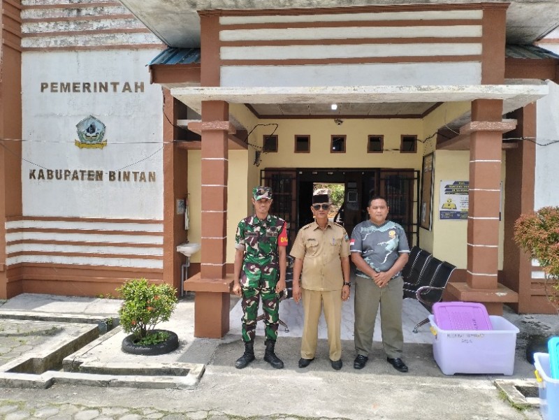 Rutin Patroli Gabungan bersama Komduk, Babinsa Koramil 07/Tambelan menjamin Desa Kukup Kondusif