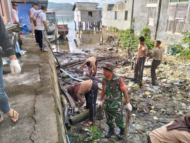 Wujudkan Lingkungan yang bersih, sehat dan asri, Koramil 07/Tambelan rutin ajak masyarakat Gotong Royong