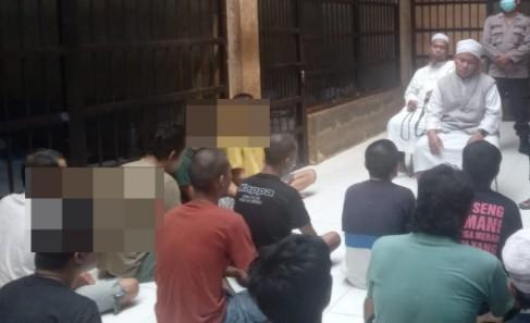 Sentuh Hati Tahanan, Polres Labuhanbatu Gelar Ceramah Agama Dalam Penjara