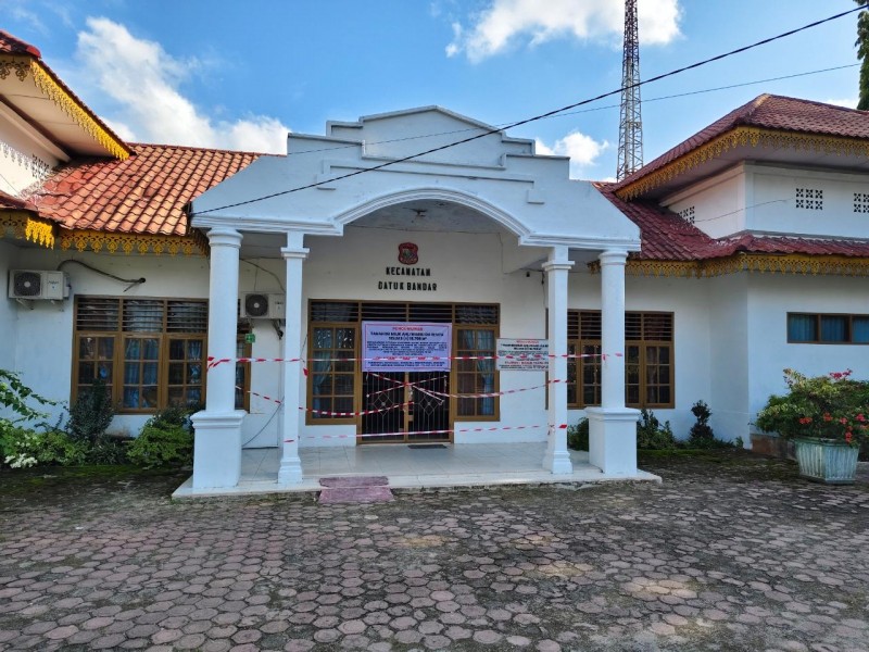 Aneh.. kantor Camat Datuk Bandar dipaksa Pindah tanpa eksekusi resmi