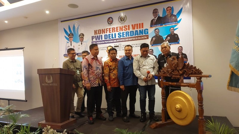 Konferensi PWI Deli Serdang, Fariada Putra Sinik Ingatkan Wartawan Merajut Silaturahmi dan Profesional