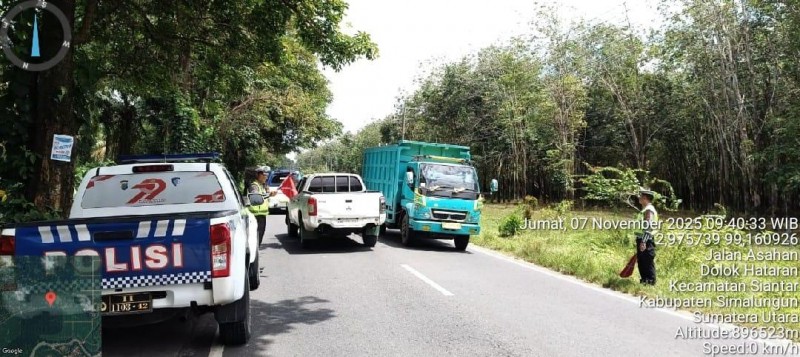 Kanit Turjawali Polres Simalungun Pimpin Patroli, Jamin Keamanan Warga Jelang Sholat Jumat