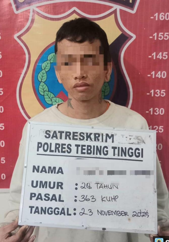 Spesialis Bongkar Rumah Akhirnya Gol