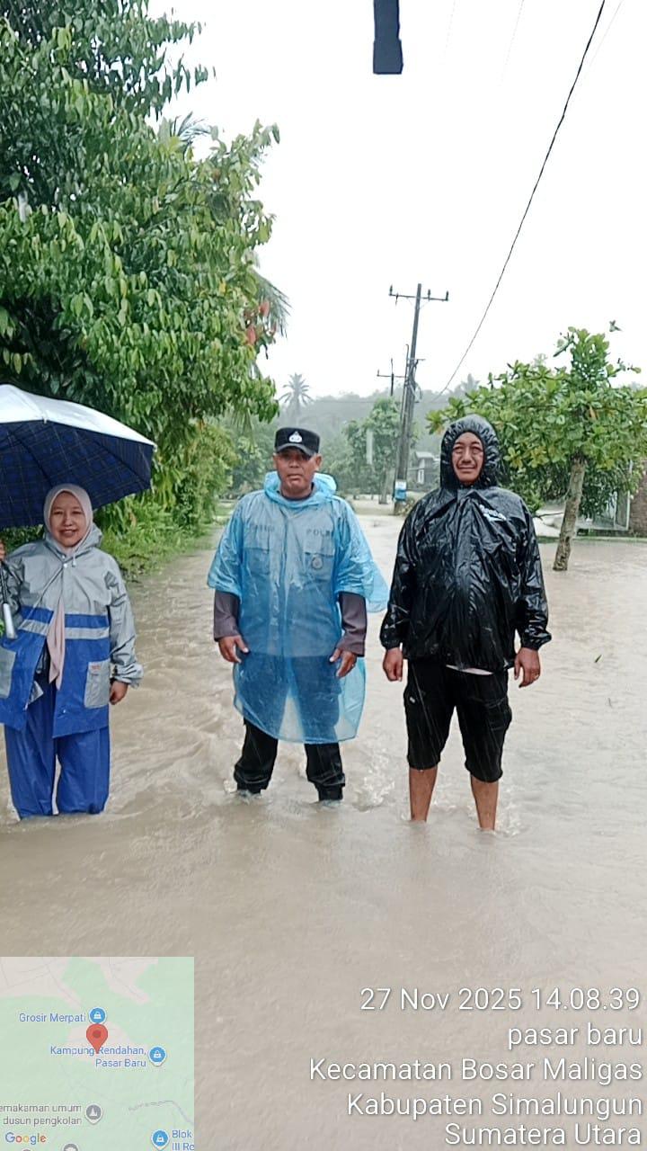 Polsek Bosar Maligas Gerak Cepat Evakuasi Warga Saat Sungai Meluap