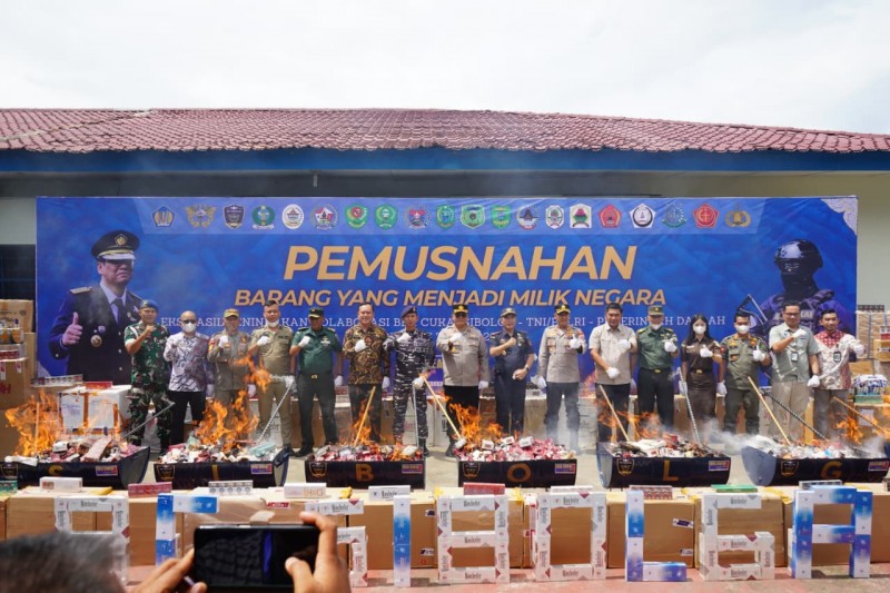 1,3 Juta Batang Rokok Ilegal Dimusnahkan Bea Cukai Sibolga