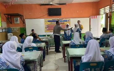 Sat Lantas Polres Labuhanbatu Sosialisasikan Tertib Berlalu Lintas kepada Pelajar MTsN 1 Rantauprapat