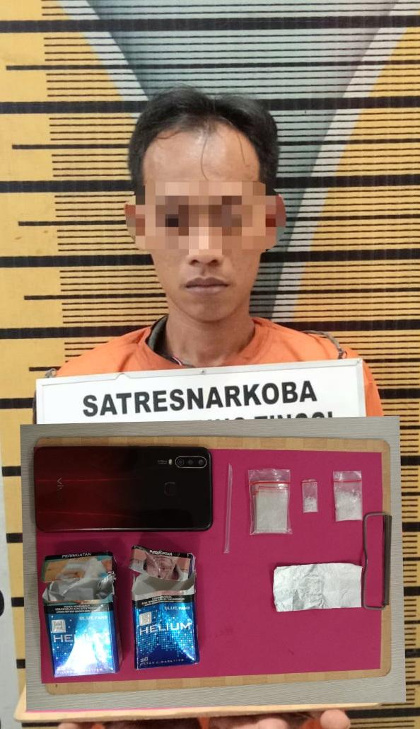 Pos Jaga Perumahan Jadi Saksi Bisu Penangkapan  Pria Pemilik Sabu