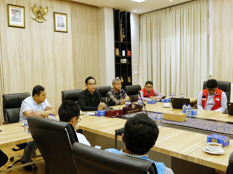 Kelangkaan BBM Terkendala Pendistribusian, Rico Waas Imbau Warga Medan Tidak Panik Karena Stok BBM Cukup
