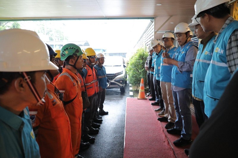 Ratusan Petugas dikerahkan, PLN Sumut Perkuat Siaga Kelistrikan Akibat Cuaca Ekstrem - Keselamatan Jadi Prioritas Utama