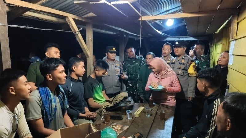 Polsek Serbelawan Menggelar Operasi SAR, Lima Pelajar Tersesat di Dolok Simbolon Selamat Dievakuasi