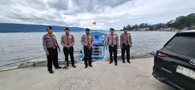 Jaga Parapat Tetap Aman! Sat Pam Obvit Polres Simalungun Patroli 10 Destinasi Wisata di Hari Minggu