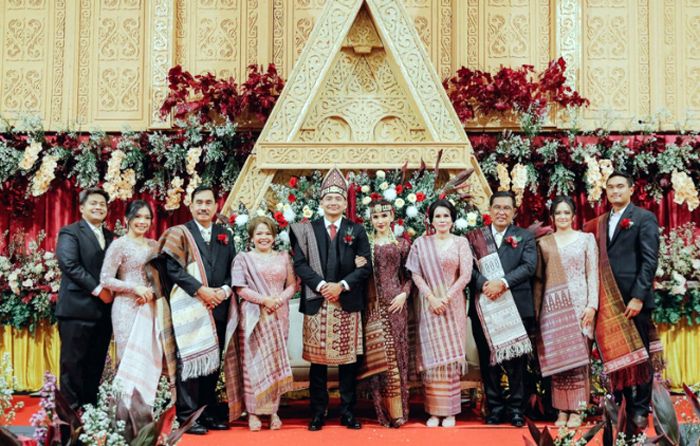 Pesta Adat Batak Rodrick dan Anggita Sakral dan Meriah